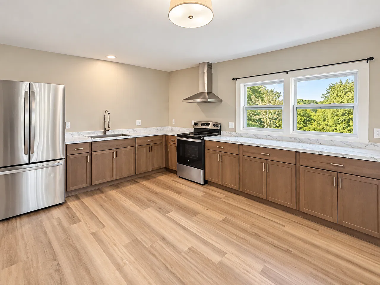4 bed, 1800 sqft, $2,250 — Photo 2