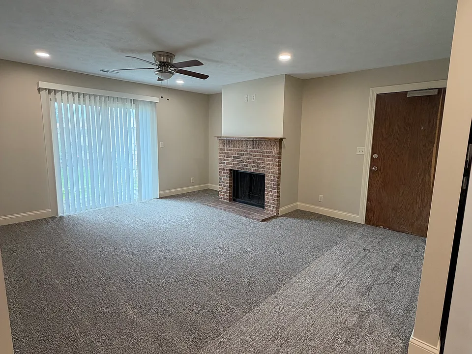 5012 Emerald Dr #24