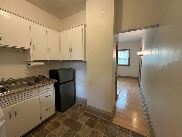 611 W Liberty St #2 — Photo 5