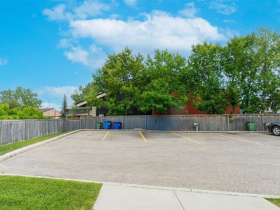 4th image of 120 S Ross Ave #8