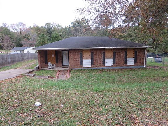 2nd image of 3027 Wedgedale Dr