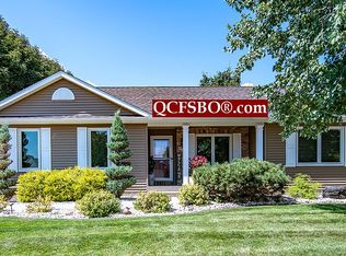 416 S 9th Ave, Eldridge, IA 52748