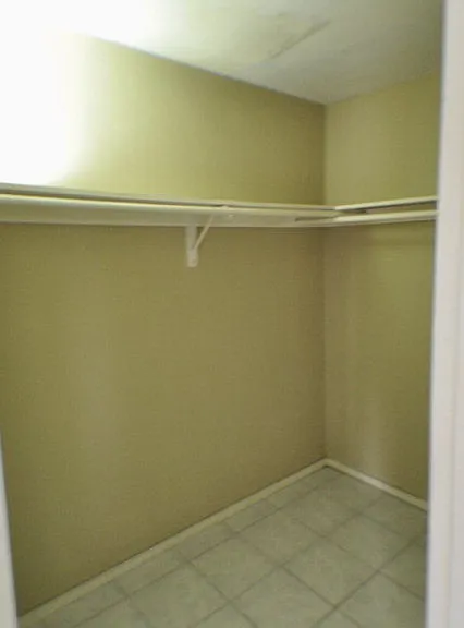 916 Parkway Dr — Photo 12