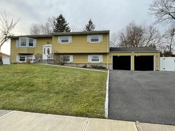 8 Vauxhall Rd, East Brunswick, NJ 08816