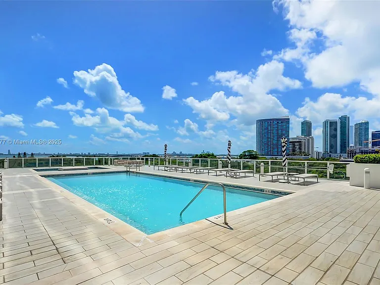 4250 Biscayne Blvd #918 — Photo 46