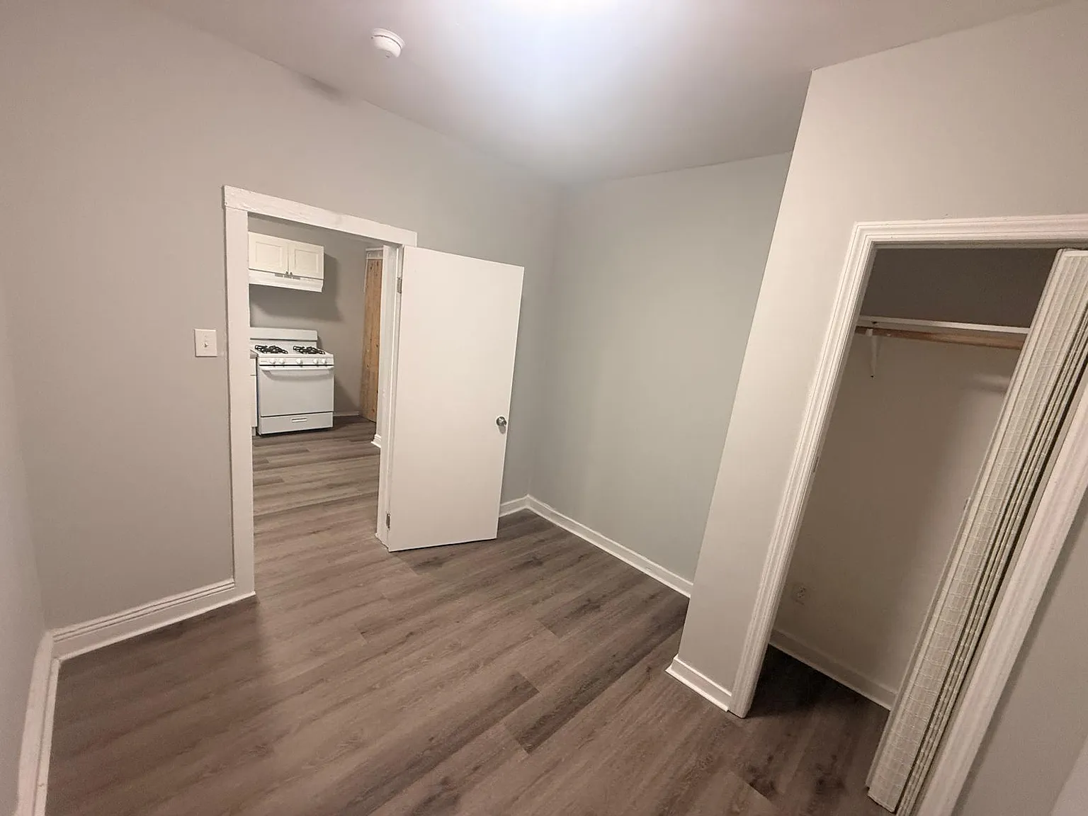 2 bed, $1,900 — Photo 3