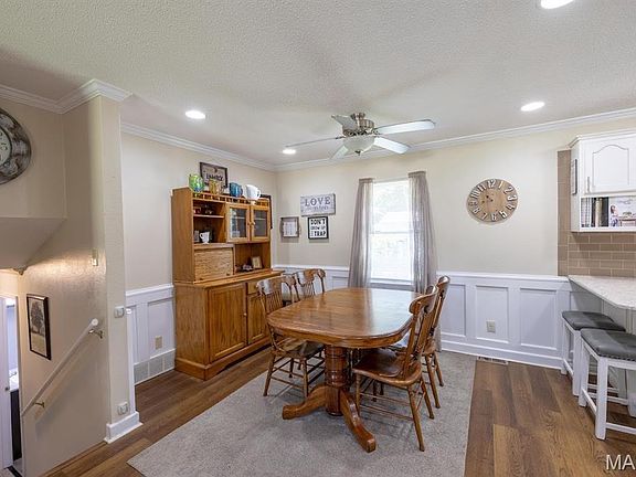 4th image of 3945 Granite Dr