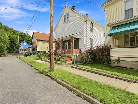 3rd image of 120 Homestead Ave