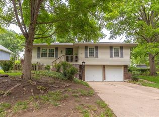 4005 S Coventry Dr, Independence, MO 64055