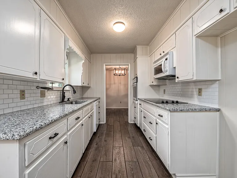 424 Richland Dr — Photo 10