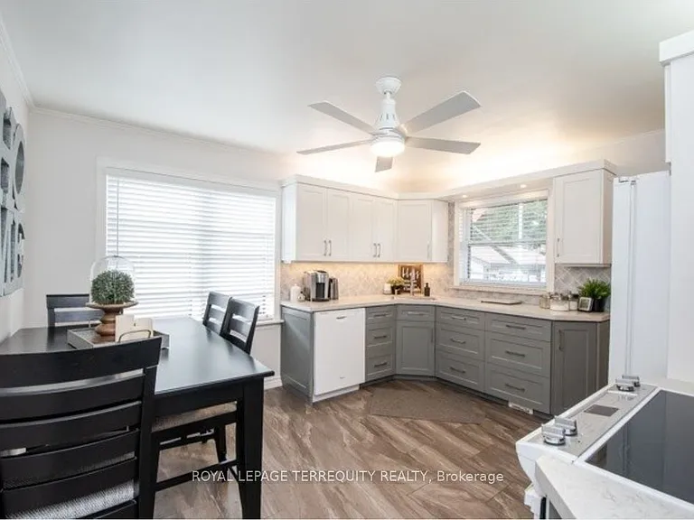 584 Rosmere St — Photo 3
