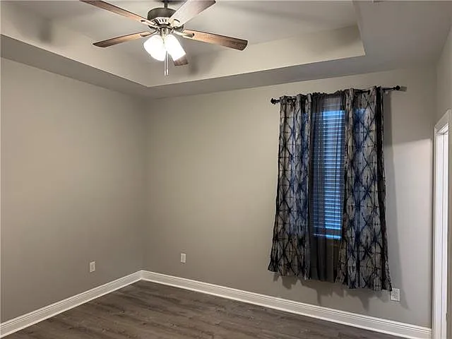 503 E Hornsby St — Photo 5