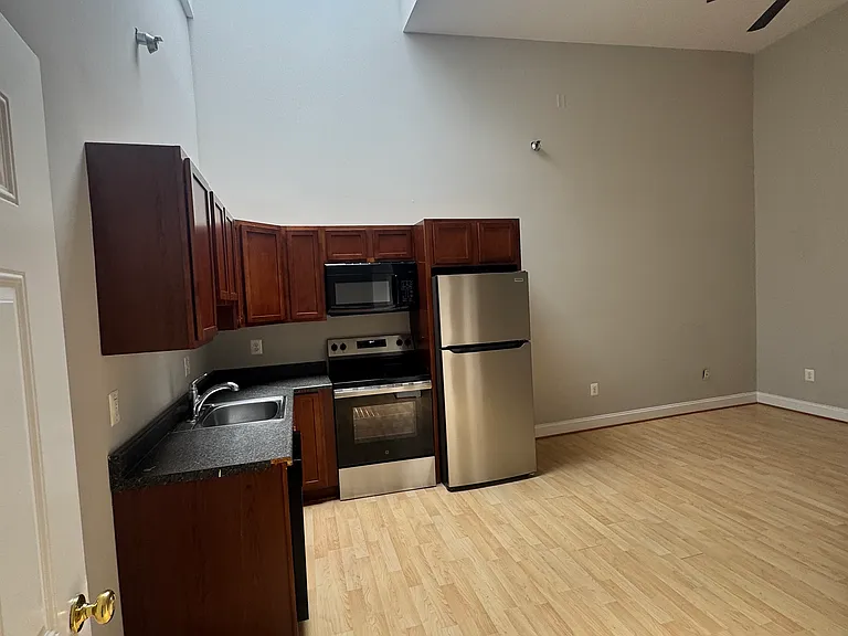 9 N 3rd St #2D — Photo 6