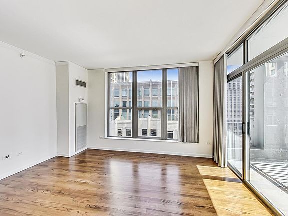 4th image of 600 N Dearborn St APT 1412