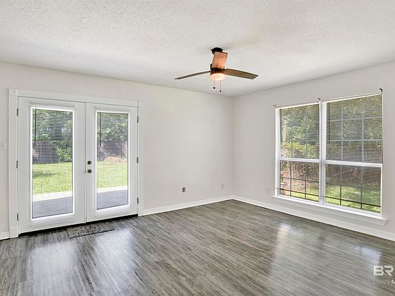 5th image of 5480 Country Club Blvd