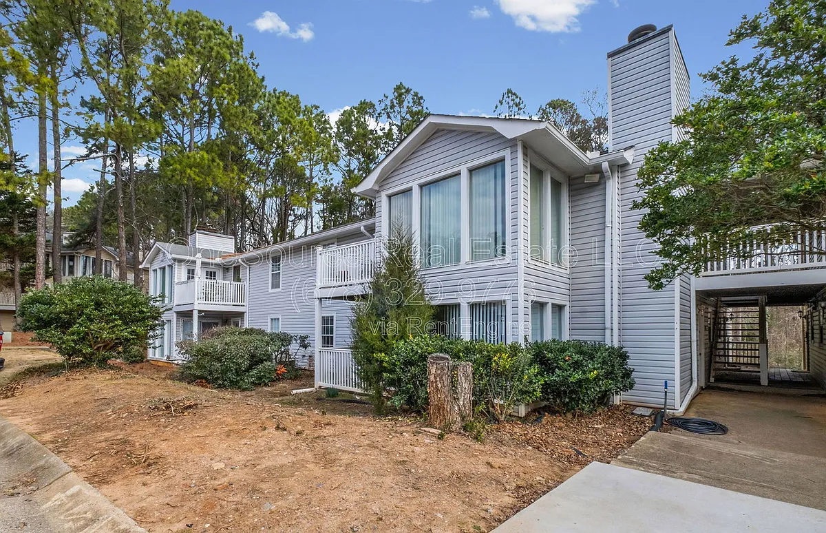 Building Photo - 1809 Augusta Dr