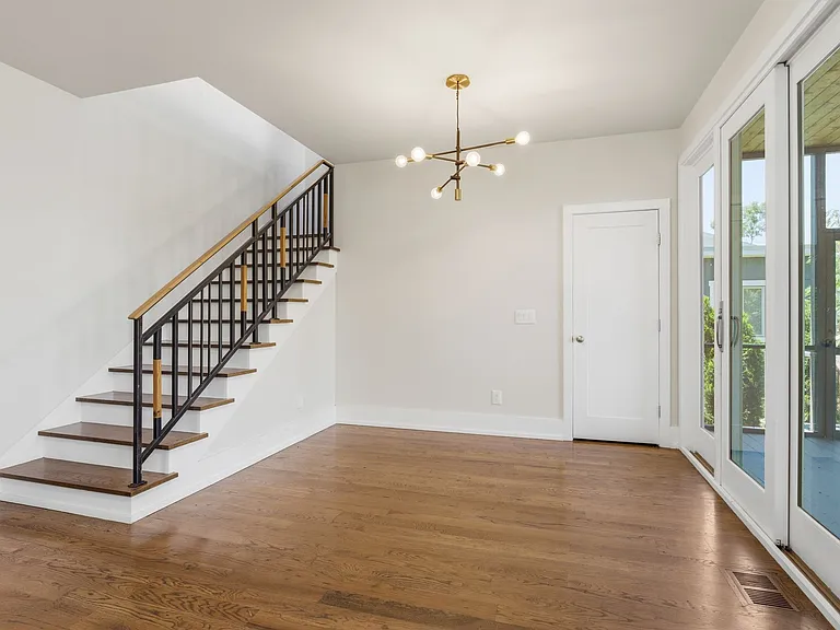 426 Patterson St — Photo 16