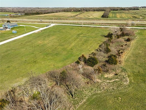 5th image of N 400th Rd