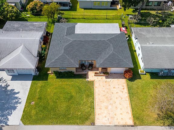 5th image of 5607 NW 49th Avenue