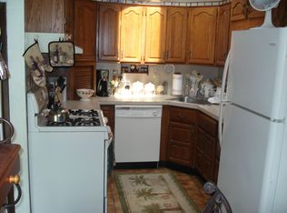 67 Cranberry St, Central Islip, NY 11722