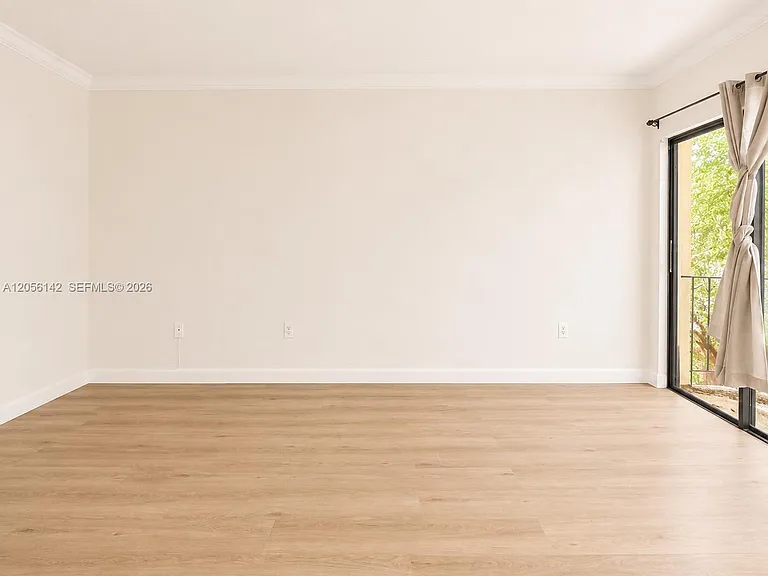 1607 NE 105th St #3-7 — Photo 17