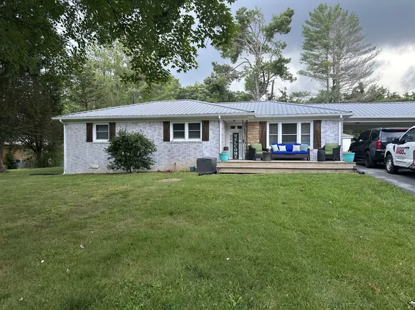 1037 Highway 100, Centerville, TN 37033