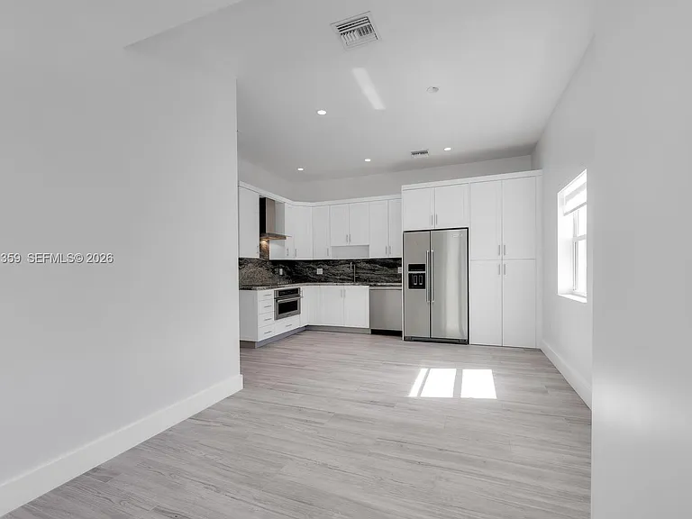 2426 SW 25th St #2426 — Photo 8