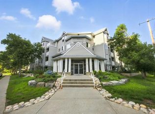 2204 W 1st St SW #109, Calgary, AB T2S1P4