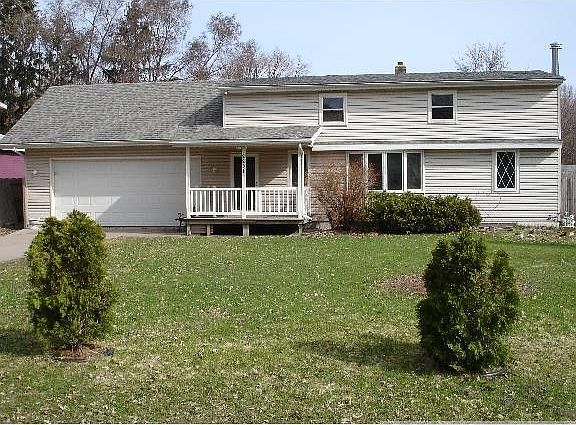 2nd image of 2251 Oakwood Dr