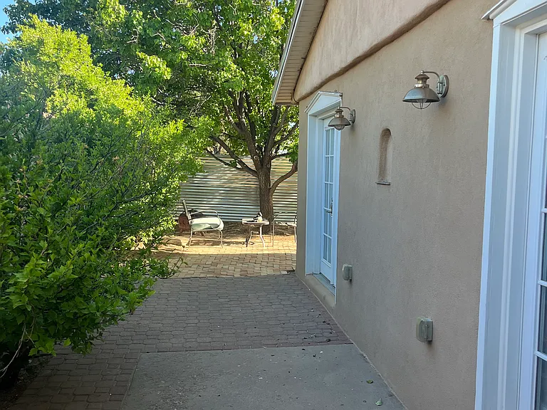 1900 Sombra Ct — Photo 9