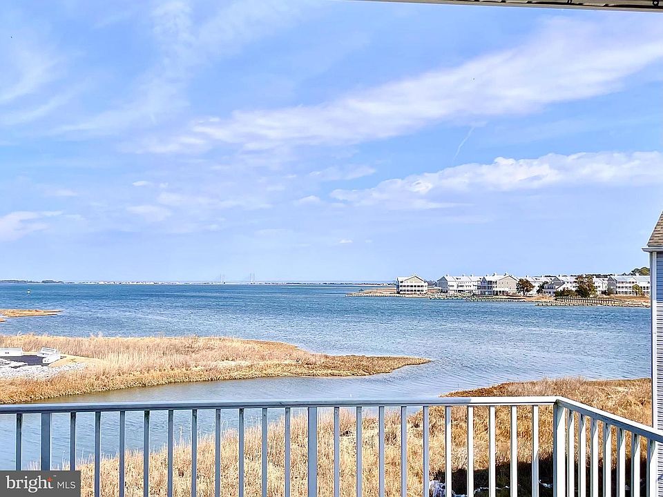 1st image of 30406 Anderson Dr Unit 106