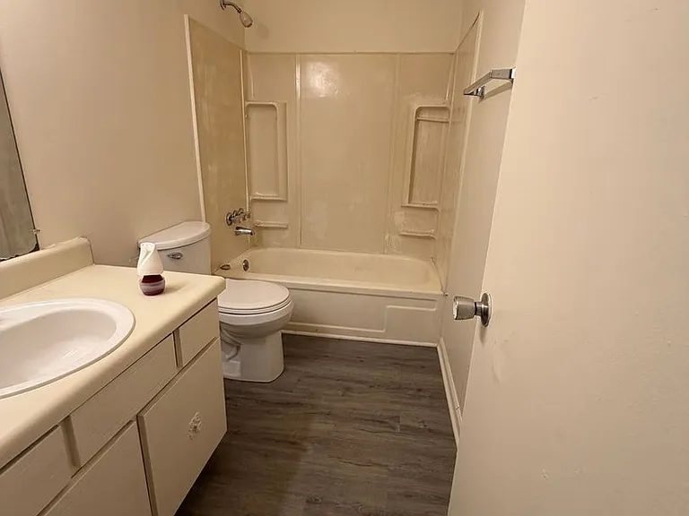 702 Farmhurst Dr #N — Photo 16