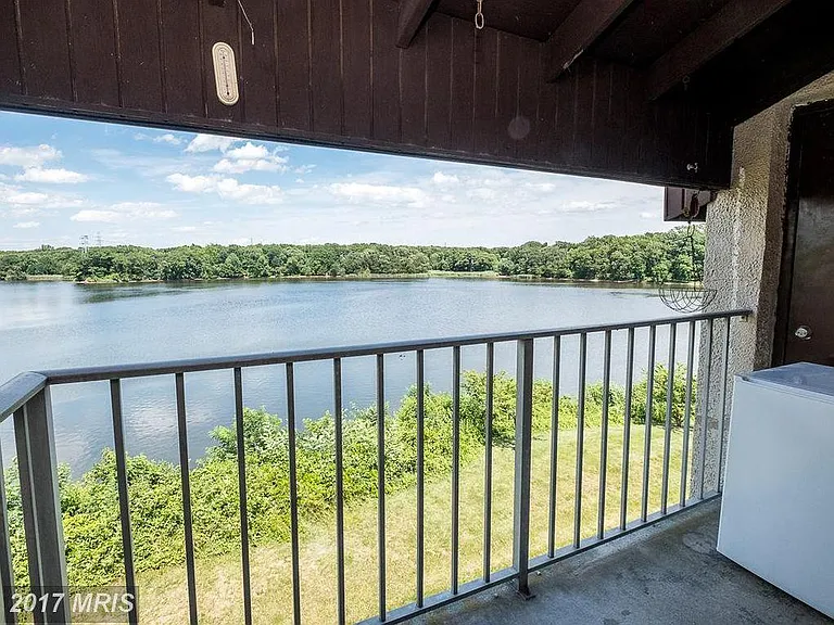 355 Gatewater Ct — Photo 7