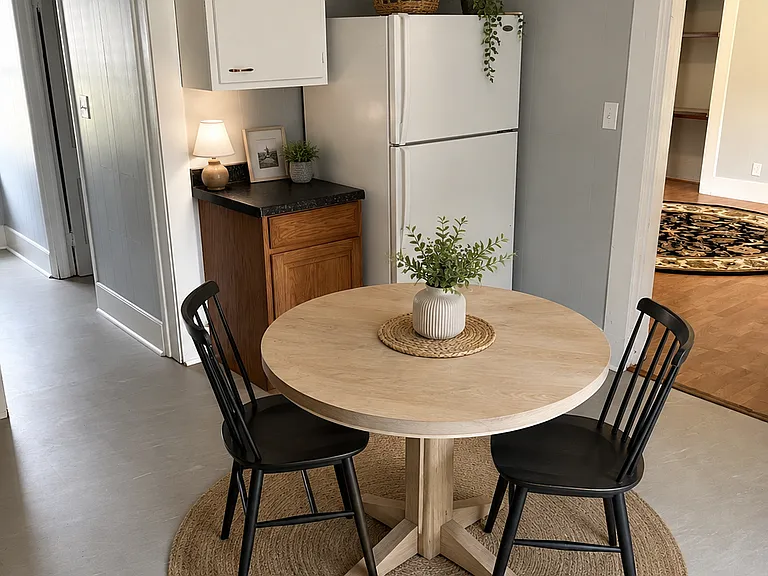 Eat in kitchen dining room