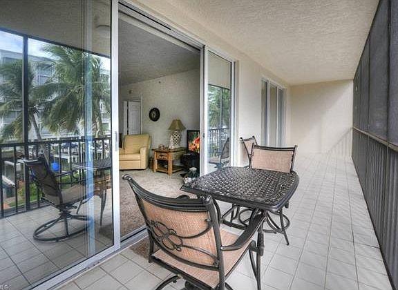 5th image of 4421 Bay Beach Ln APT 612