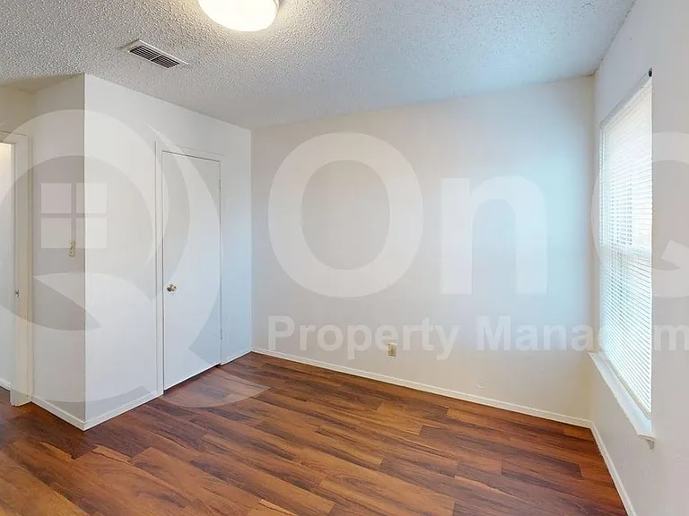 410 Bryan St #10 — Photo 11