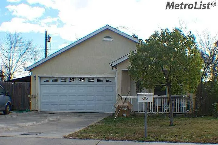 3248 20th Ave photo 1