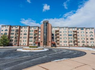 1360 Hamburg Tpke #2, Wayne, NJ 07470