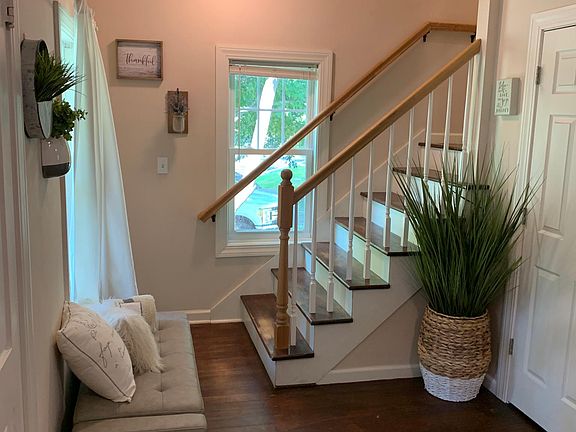 3rd image of 332 S Silver Ln #1