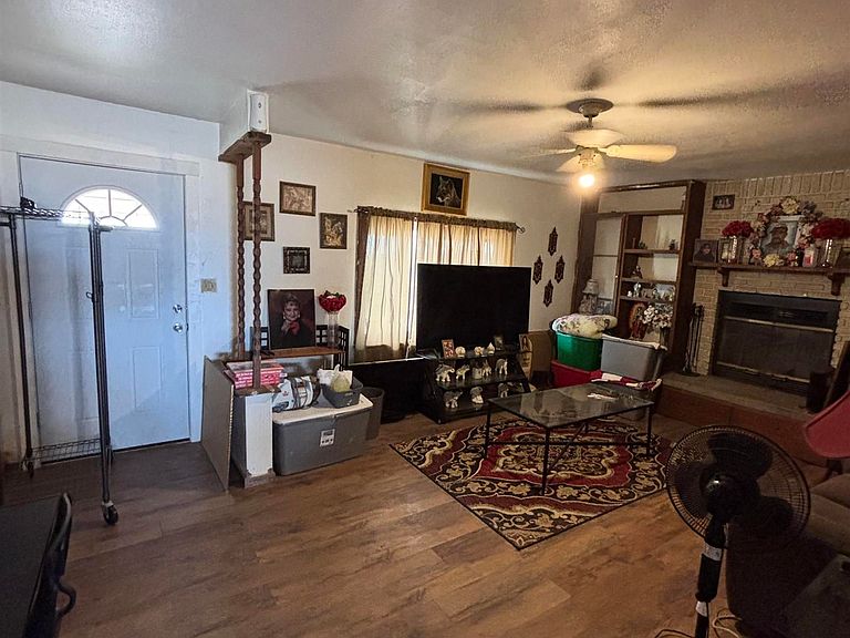 Listing photo 4