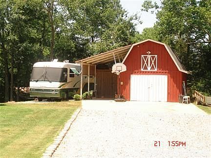 Barn/workshop with RV hookup