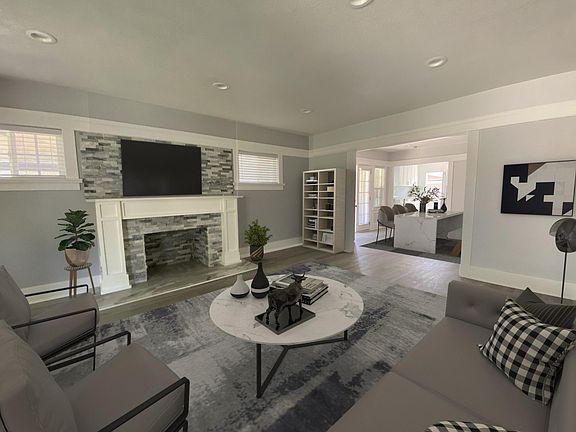 2nd image of 415 Martelo Ave