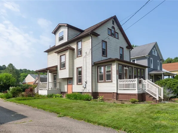 573 E Main St, East Palestine, OH 44413