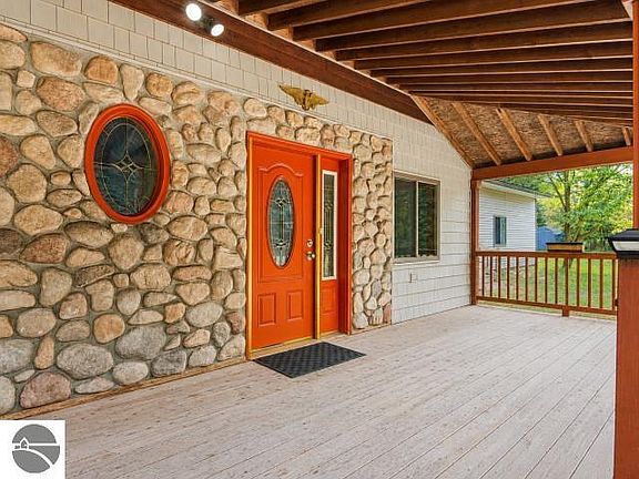 2nd image of 10039 McPherson Rd
