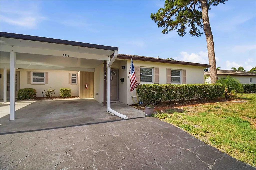 2 bed, 2.0 bath, 934 sqft, $2,150 — Photo 3
