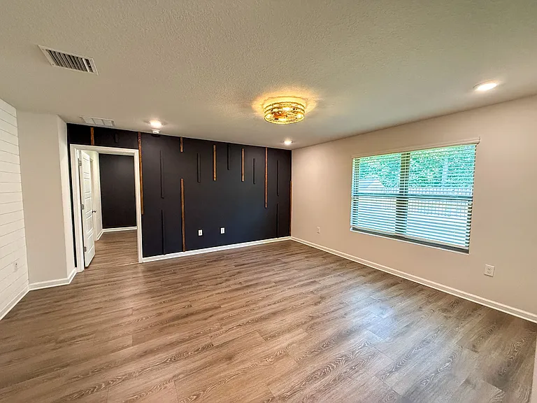 6352 Burrow Ln — Photo 6