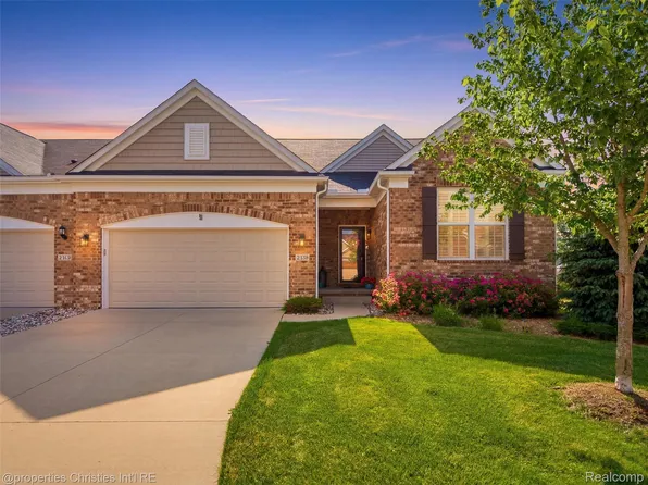 2290 Monte Vista Ct, Lake Orion, MI 48360