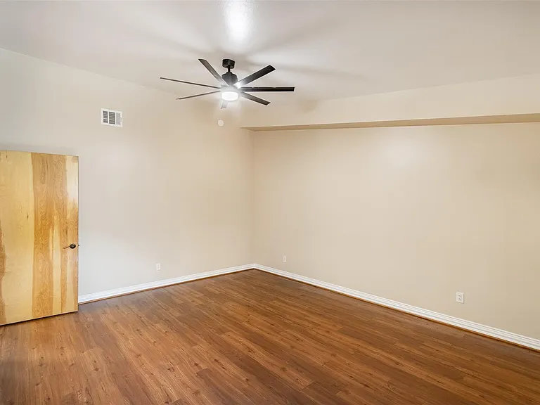 2098 Harland Dr — Photo 39