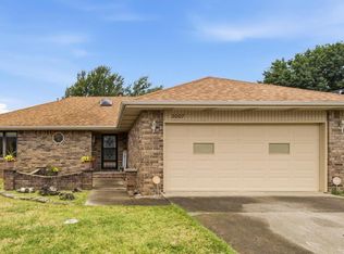 2007 S Lancaster Avenue, Springfield, MO 65807