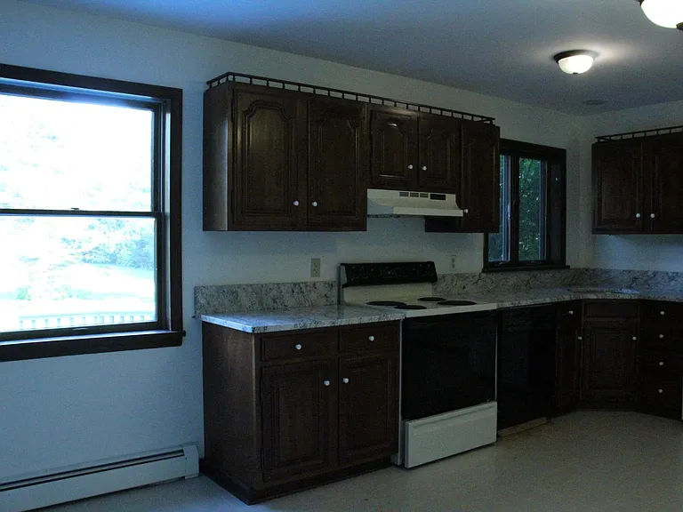 9 Marian Ct — Photo 6